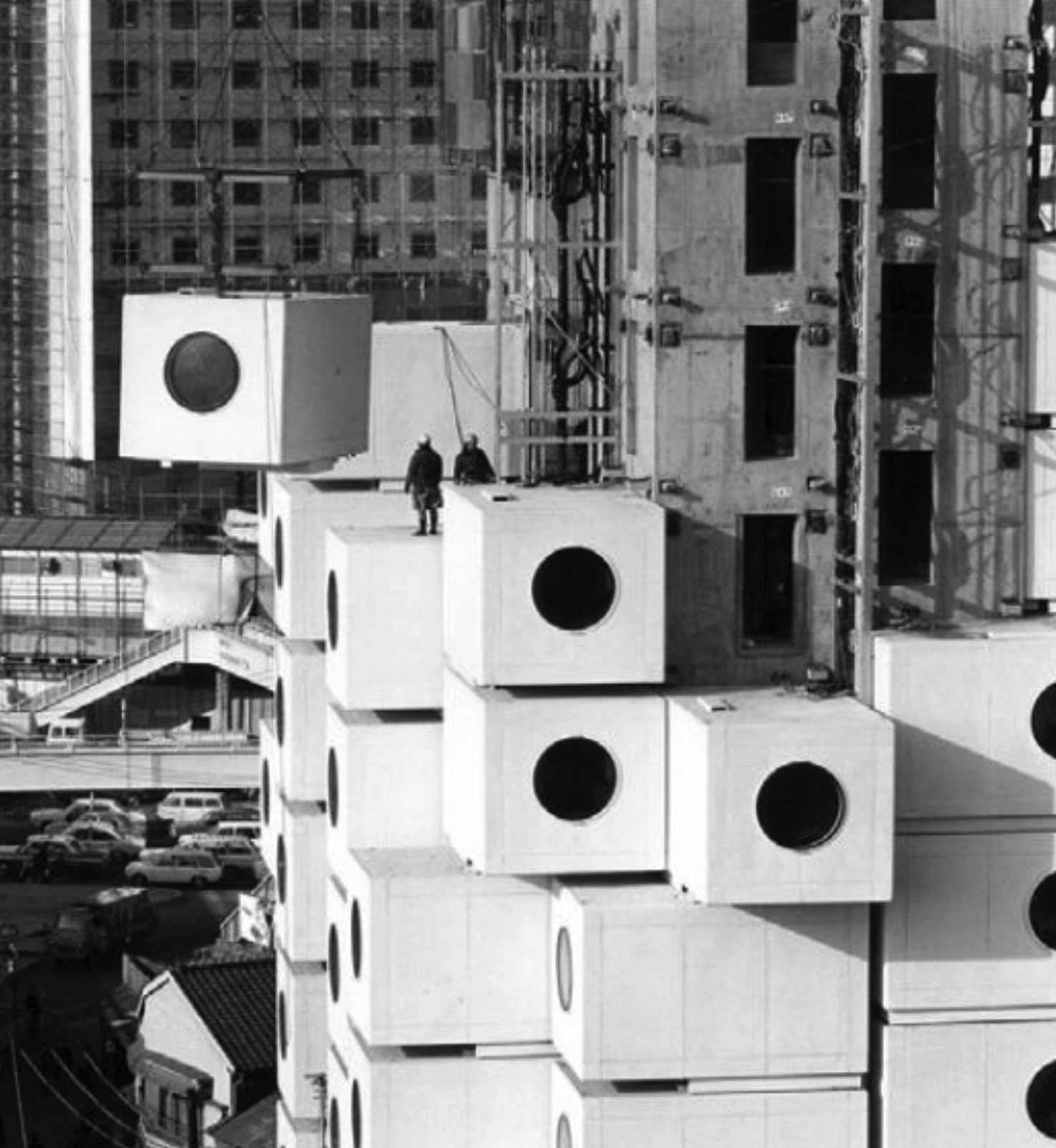 Archdaily, “Clássicos da Arquitetura: Nakagin Capsule Tower / Kisho Kurokawa”